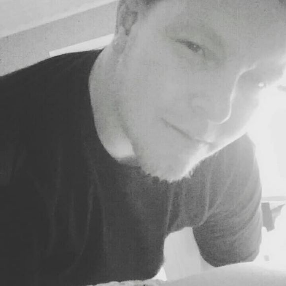 Meet your Posher, Aaron - Picture 1 of 1